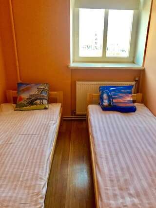 Хостелы Riga City Hostel Рига Двухместный номер с 1 кроватью или 2 отдельными кроватями, общая ванная комната-6